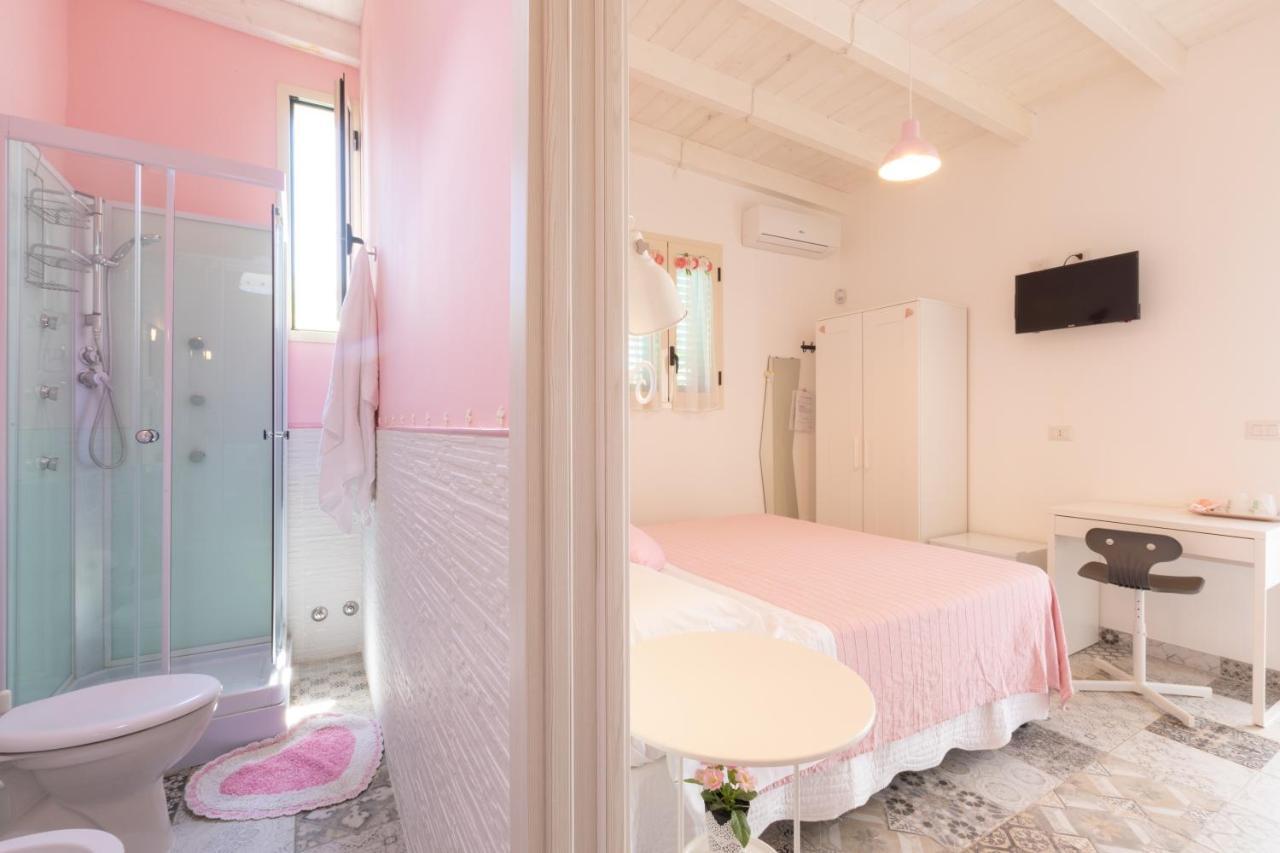 B&B L'Isola Che Non C'E Торре-Сан-Джованни-Удженто Экстерьер фото