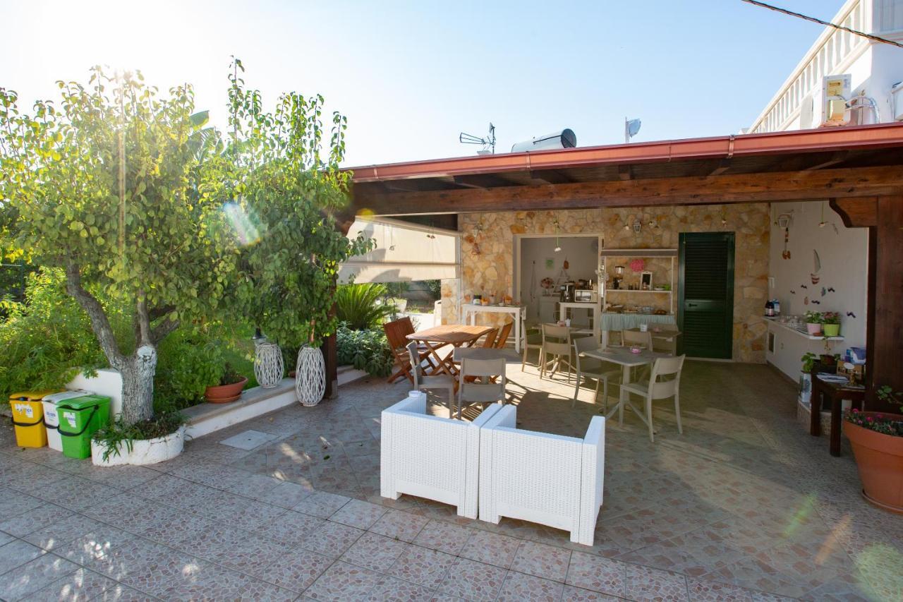 B&B L'Isola Che Non C'E Торре-Сан-Джованни-Удженто Экстерьер фото